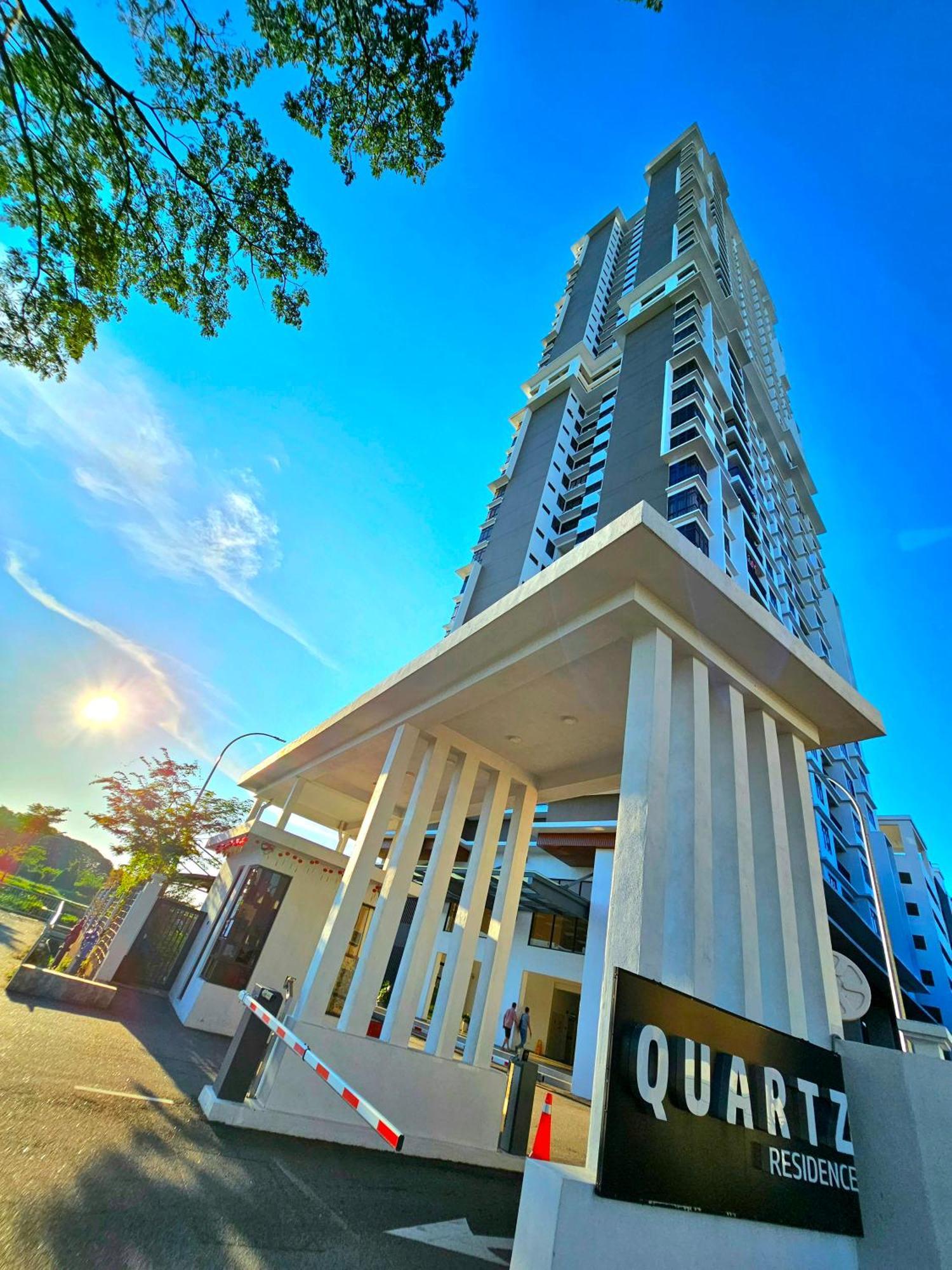 Quartz - *