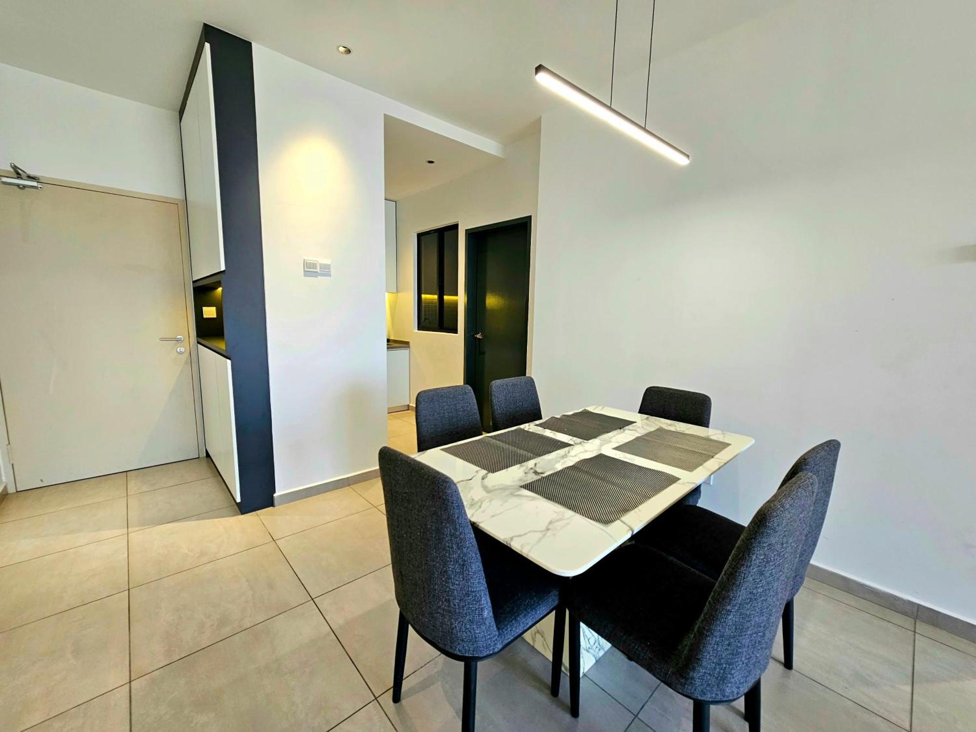 Quartz - * Malacca